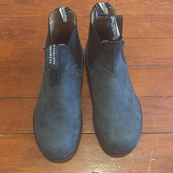 Black blundstone boots - Picture 7 of 7